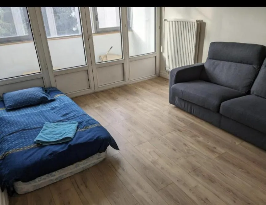 Homestay Chambre Confortable Au Calme Et Proche Du Centre-Ville De Lyon